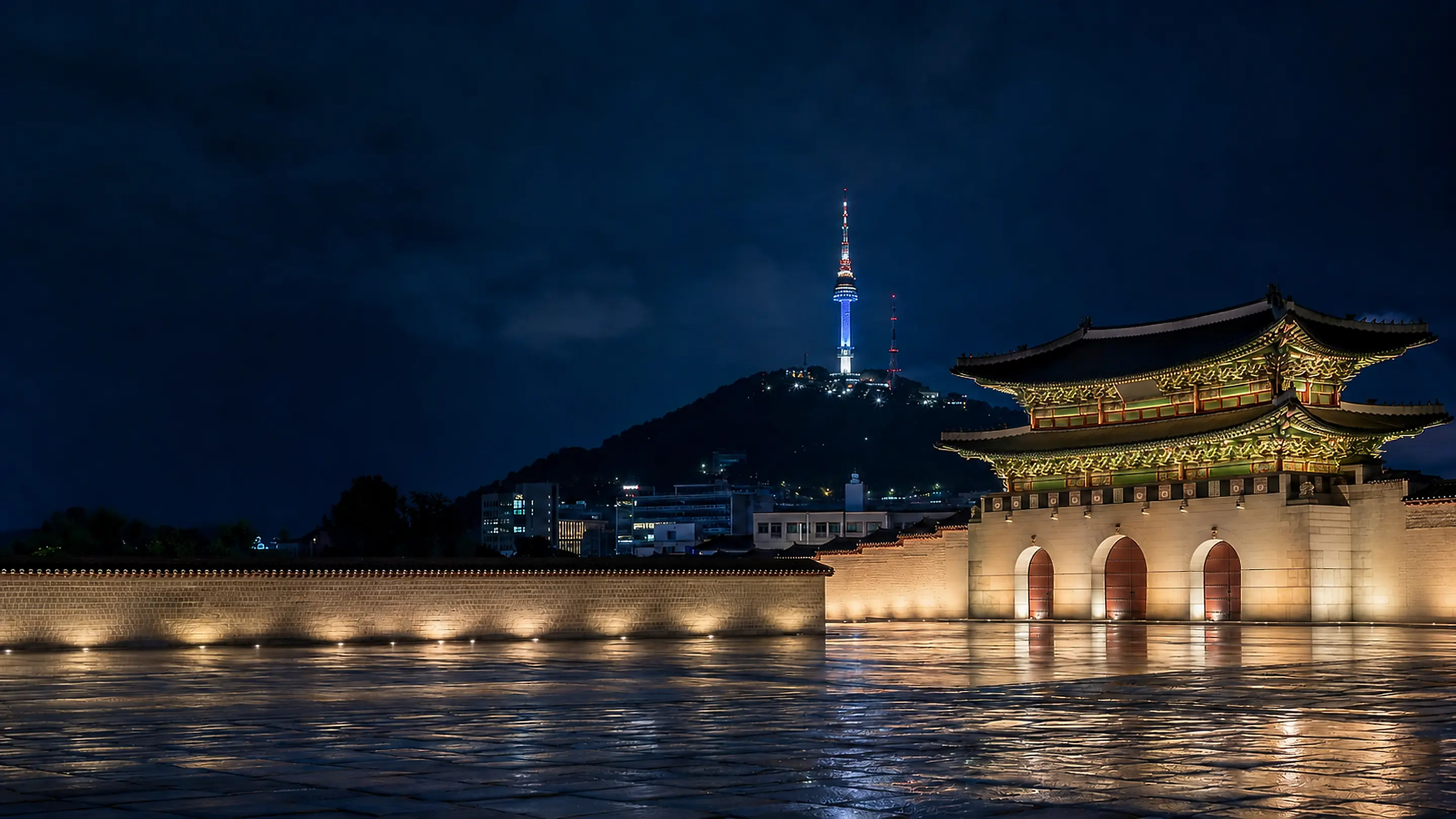 Seúl de noche con la Torre Namsan y arquitectura coreana, escenario cultural del curso de Coreano DeckLearn España